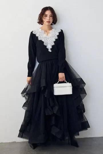 [ 새상품 ] [ 당일 발송 ] Frene 랜덤 프릴 티어드 볼륨 스커트