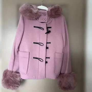 [ 미착용 새상품 ] 리엔다 핑크 퍼 더플 코트