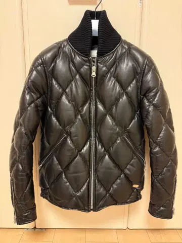 CRIMIE 클라이미 다이아몬드 퀼트 가죽 다운 자켓