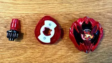 베이블레이드X 드란버스터 메탈 코트 레드