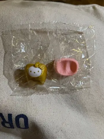 산리오 캐릭터즈 모두 함께 되자! 치아 헬로키티 골드