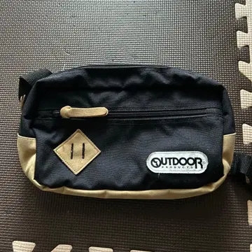 아웃도어 프로덕츠 숄더백 블랙/베이지