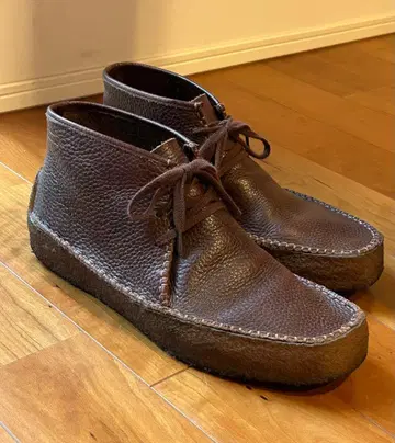 브라운 가죽 처카 부츠