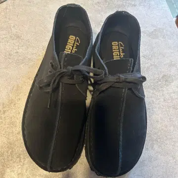 CLARKS ORIGINALS 디저트 트렉 스웨이드 가죽 신발