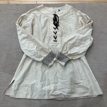 룰레 로제트 아이보리 코튼 레이스업 블라우스