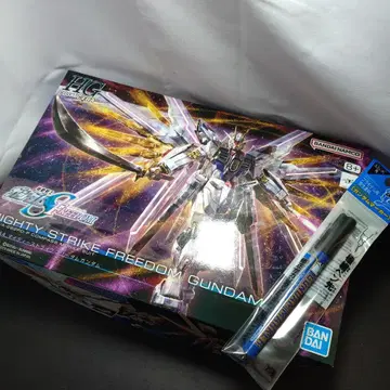 건담 프라모델 HG 1/144 마이티 스트라이크 프리덤