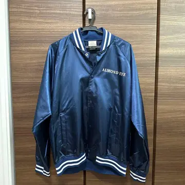 [ 새상품급 미사용 ] 아몬드 아이호 한정판 블루종 L 사이즈