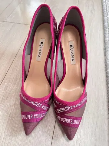 DIANA 마젠타 하이힐 23.5cm