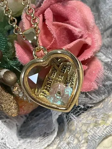 사피레트 비즈 하트 목걸이