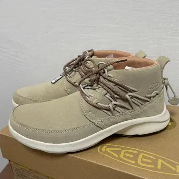 KEEN/킨 UNEEK CHUKKA 유니크 차카 스니커즈