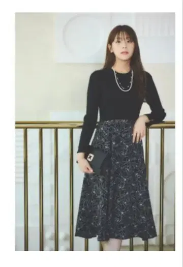 [ 미사용 새상품 ] anysis 플라워 프린트 도킹 원피스 사이즈 2