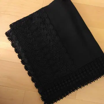 블랙 자수 기모노 숄