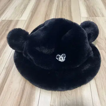 미키마우스 귀 달린 퍼 모자 블랙