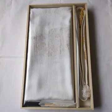 화이트 꽃무늬 허리띠 세트