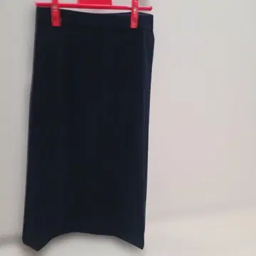 다크 네이비 플리츠 스커트