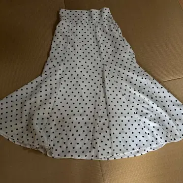 도트 무늬 플레어 롱 스커트