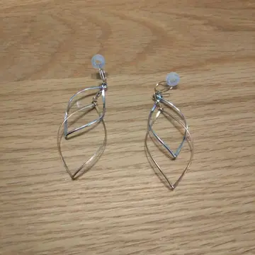 블룸 골드 필드 귀찌