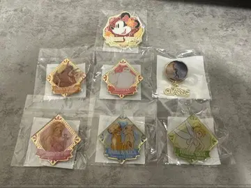 [디즈니 온 클래식] 캡슐 토이 핀 배지