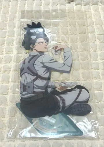 진격의 거인 리바이 병장 산리오/바츠마루 아크릴 스탠드 L