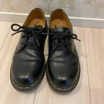 닥터마틴 블랙 UK6