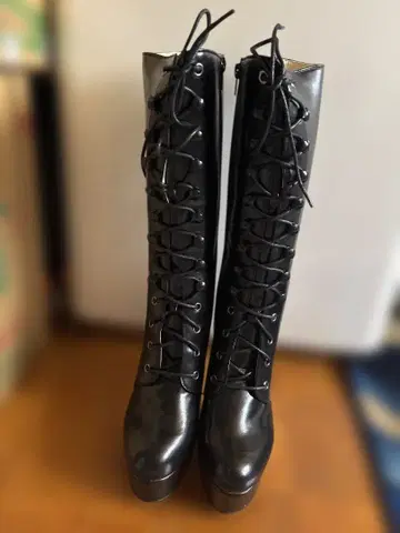 블랙 레이스업 롱 부츠