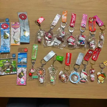 [레어템] 지역 한정 헬로키티 스트랩 세트 20개