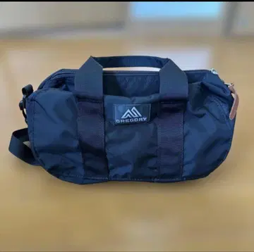 새상품급 GREGORY 블랙 숄더백