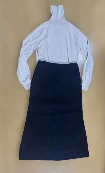 MUSE 다크 네이비 롱 스커트