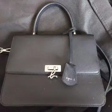 agnis b. 블랙 숄더백