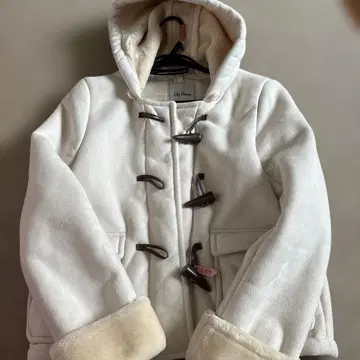 Lily Brown 화이트 더플 코트