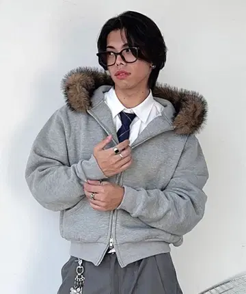 볼륨 퍼 지퍼 후드티 MandO