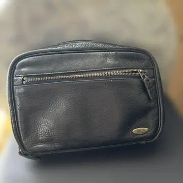 IBIZA 블랙 가죽 클러치백