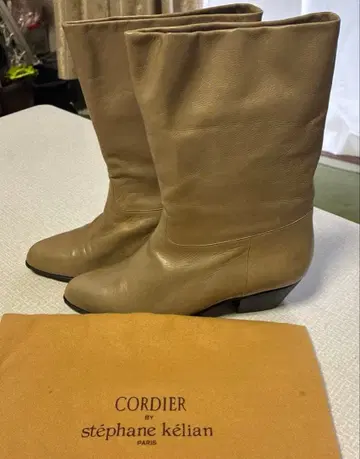 CORDIER 베이지 가죽 부츠