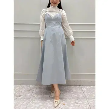 eimy 펄 스트랩 하트넥 원피스 블루