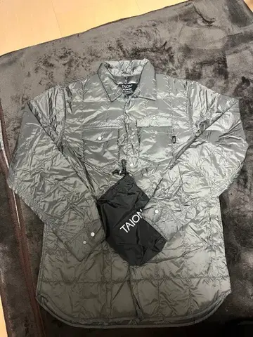 새상품 택 없음 타이온 다운 셔츠 XS 사이즈