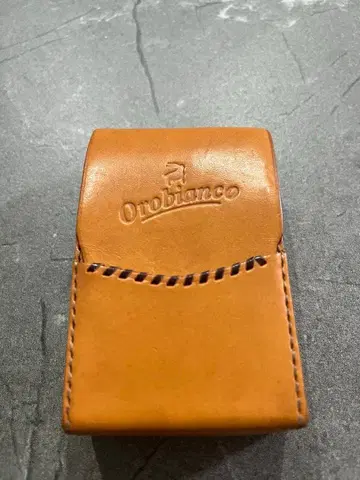 오로비안코 시가렛 케이스