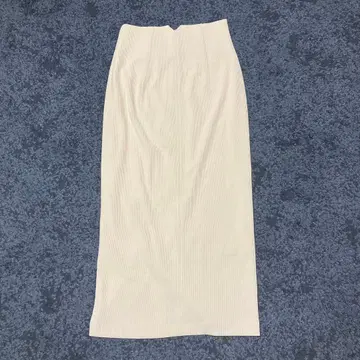 스나이델 아이보리 리브 타이트 스커트