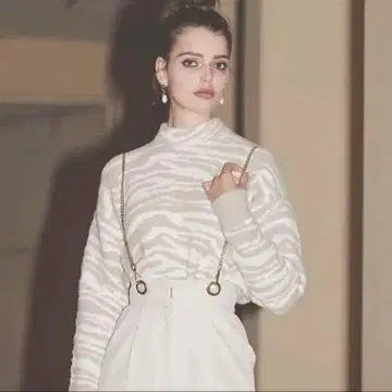 eimy istoire 제브라 자카드 숏 니트 풀오버