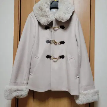 INGNI 퍼 달린 더플 코트 베이지