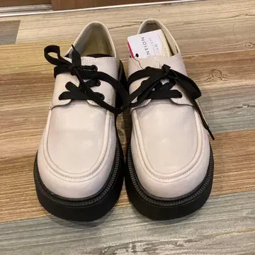 pinklatte 로퍼 블랙 밑창