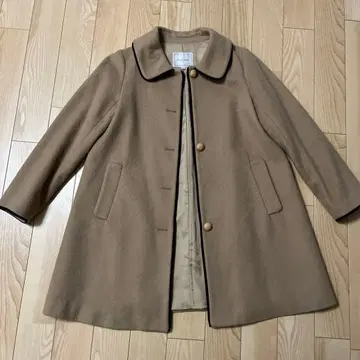 Couture brooch 베이지 자켓