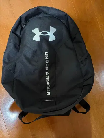 UNDER ARMOUR 블랙 백팩
