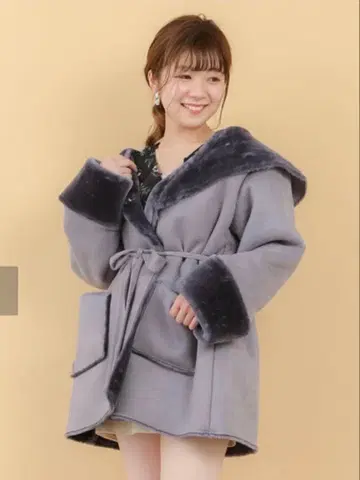 페이크 무스탕 코트