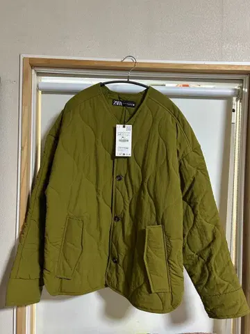 ZARA 빅 실루엣 충전솜 드롭 숄더 퀼팅 자켓