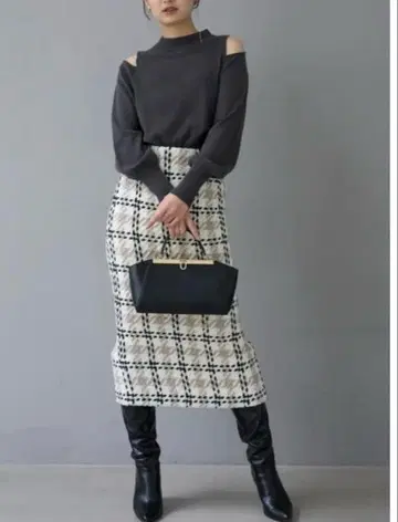 스나이델 타이트 스커트