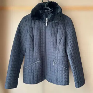 Aylesbury 블랙 퀼팅 자켓