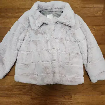 라이트 그레이 퍼 자켓