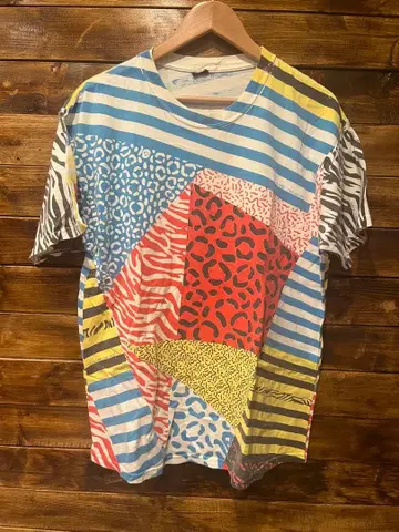 컬러풀 패턴 T셔츠