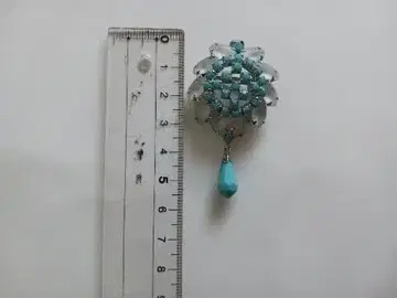 터콰이즈 꽃 모양 브로치