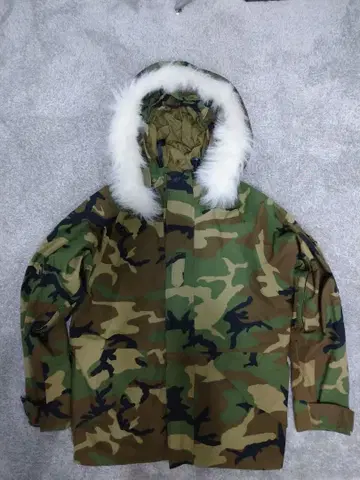 카모 패턴 퍼 후드 자켓
